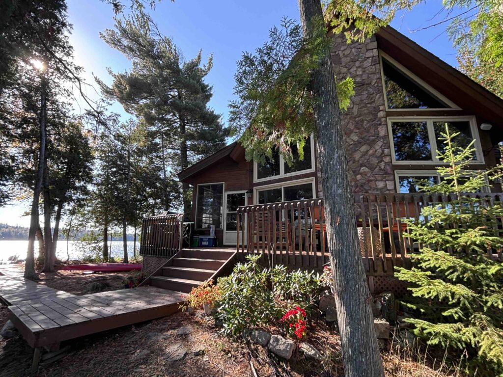 Hondoo Island Front deck